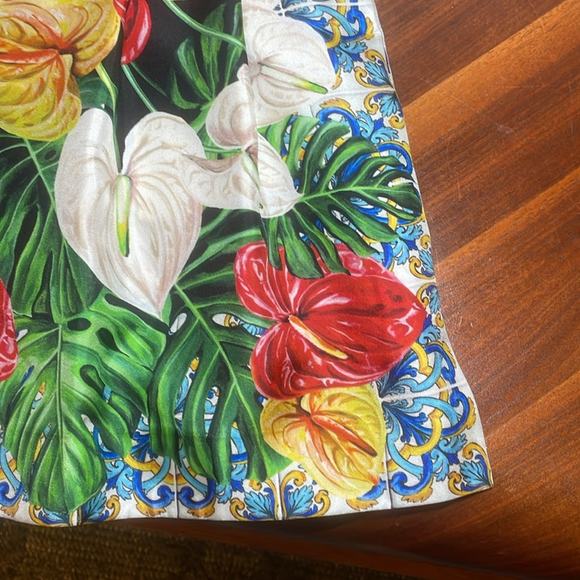 Silk shorts NWT Dolce and Gabbana - Picture 3 of 8